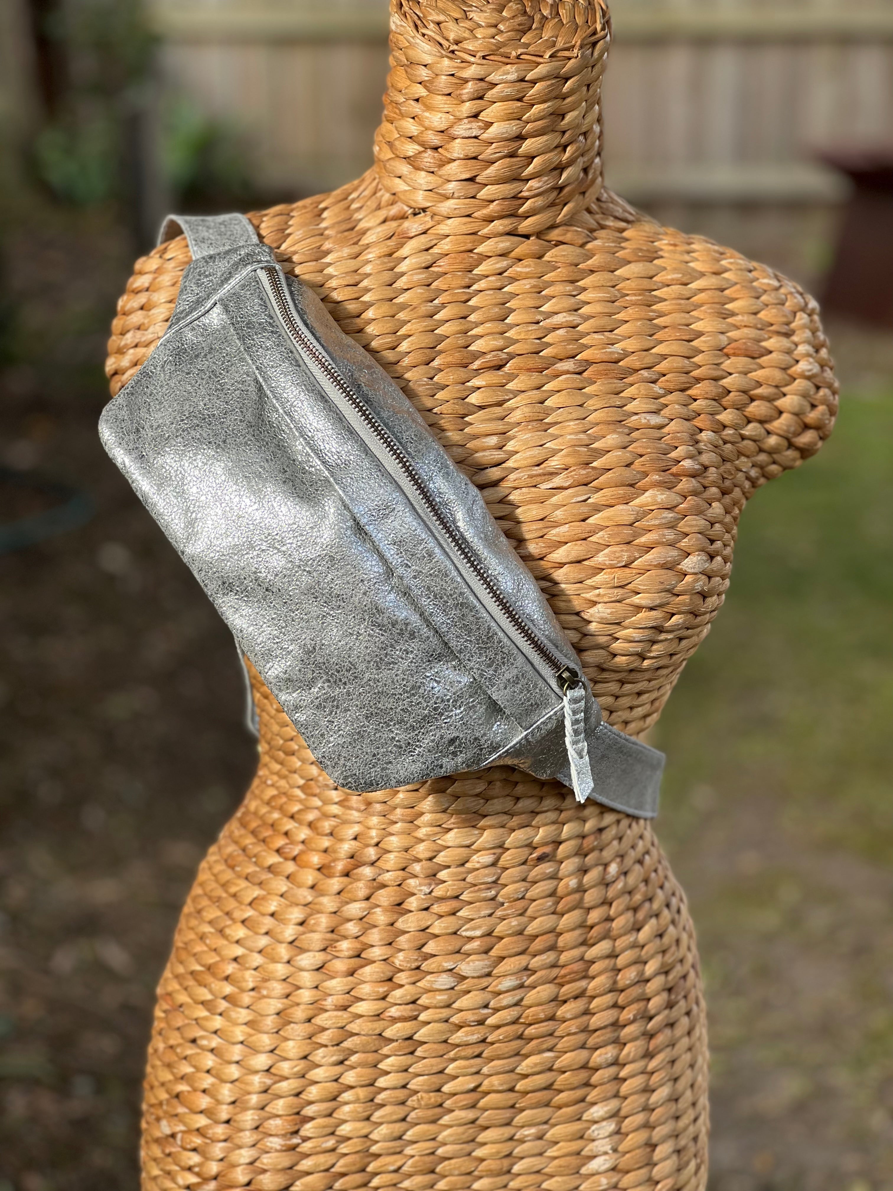 Fringe HAPPI Belt Bag