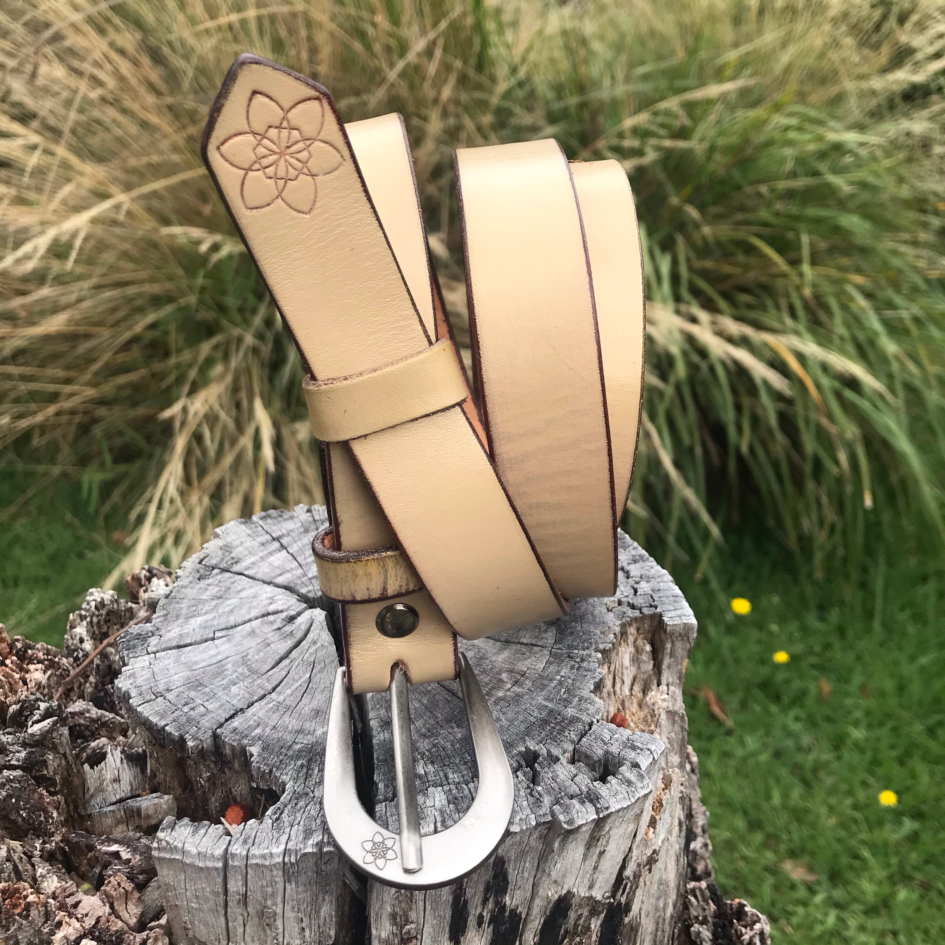 Boho Vintage Style 'Slinki' Belt in Champagne