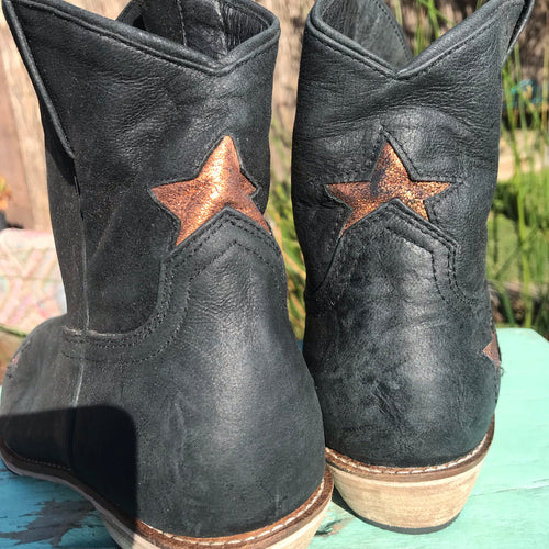 'FunkStar' Black Boots with Orange Sparkle Stars