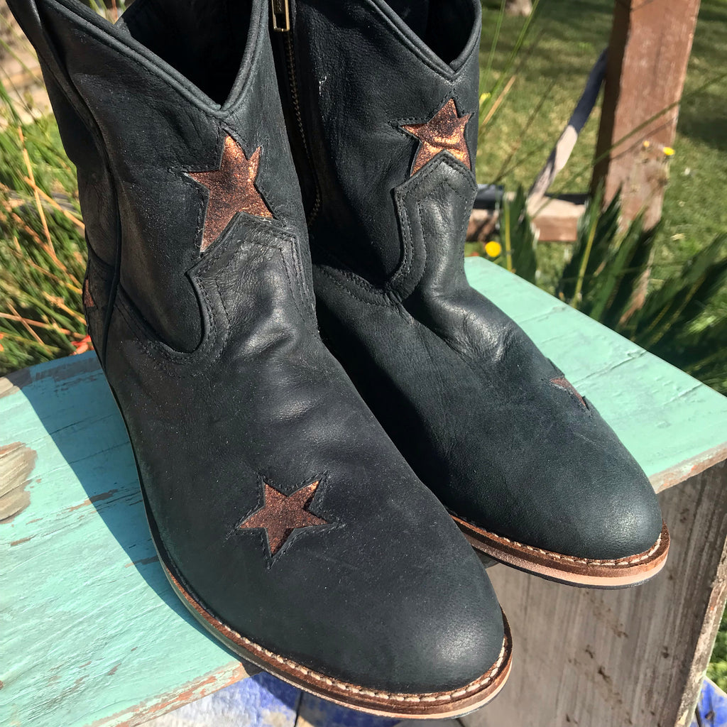 'FunkStar' Black Boots with Orange Sparkle Stars
