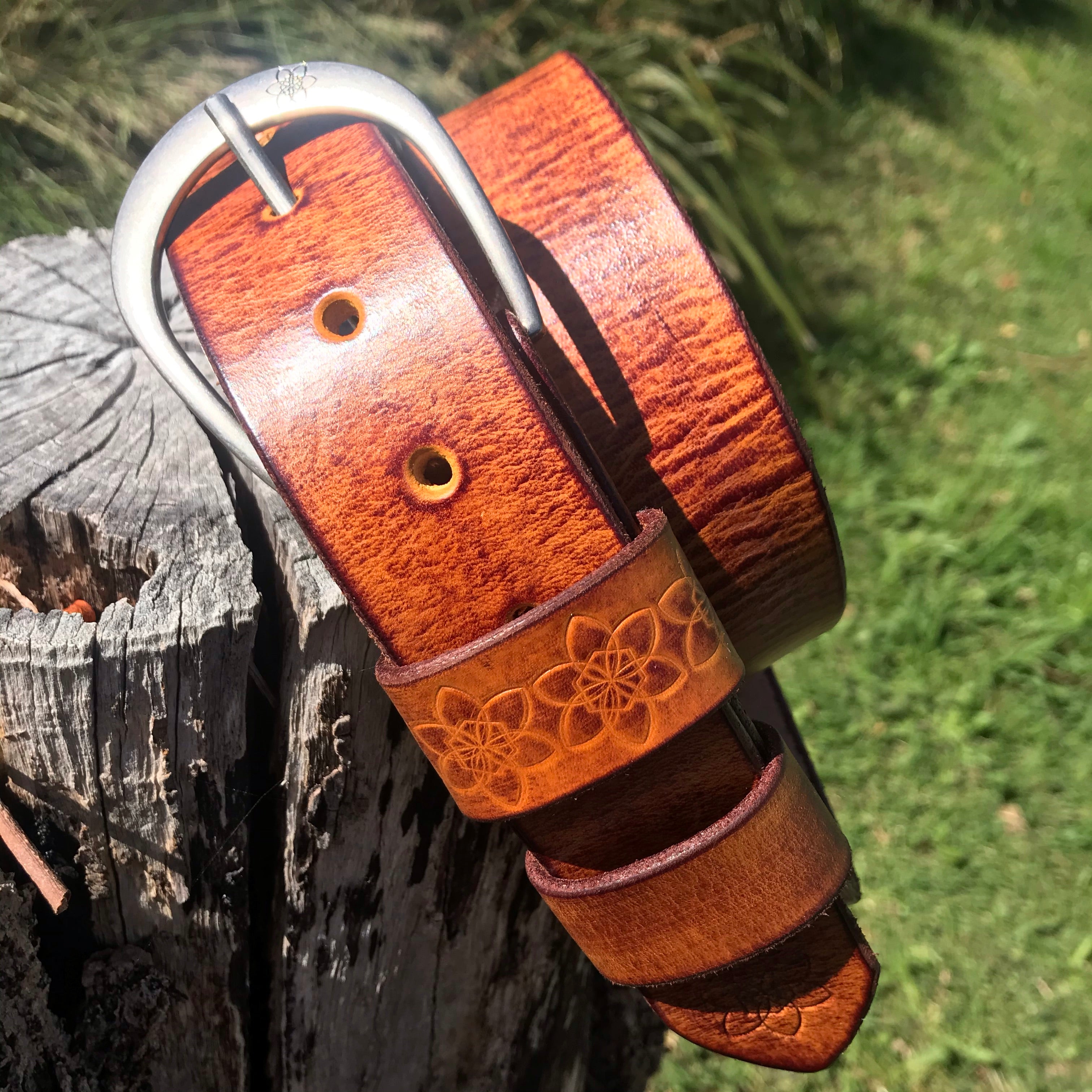 Funki 38mm Dirti Daffi  - Ultra Distressed leather Belt in MUDHONEY