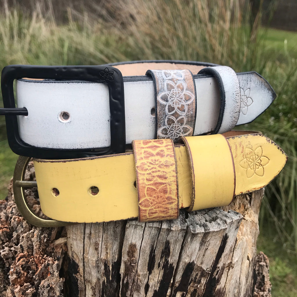 Mens + Womens Distressed Leather White  'Funki' Belt