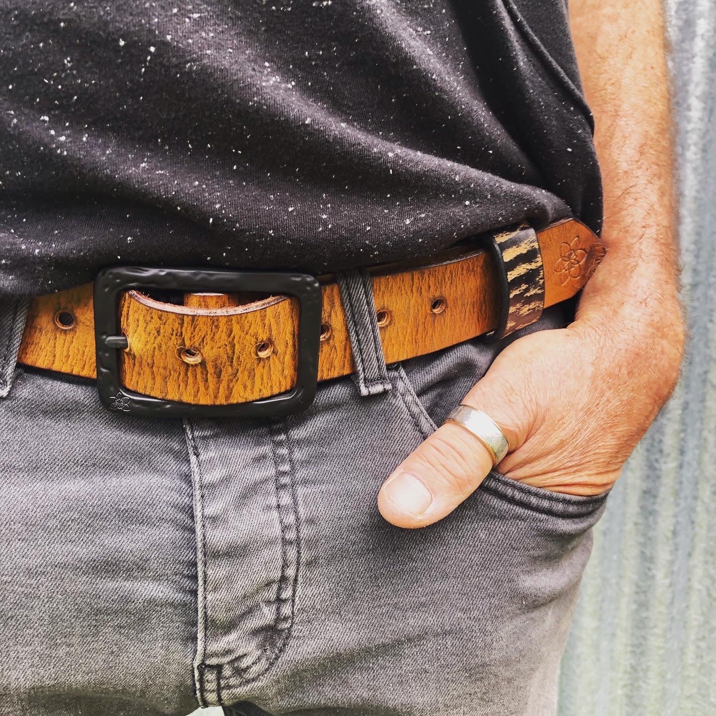 Funki 38mm Dirti Daffi  - Ultra Distressed leather Belt in MUDHONEY