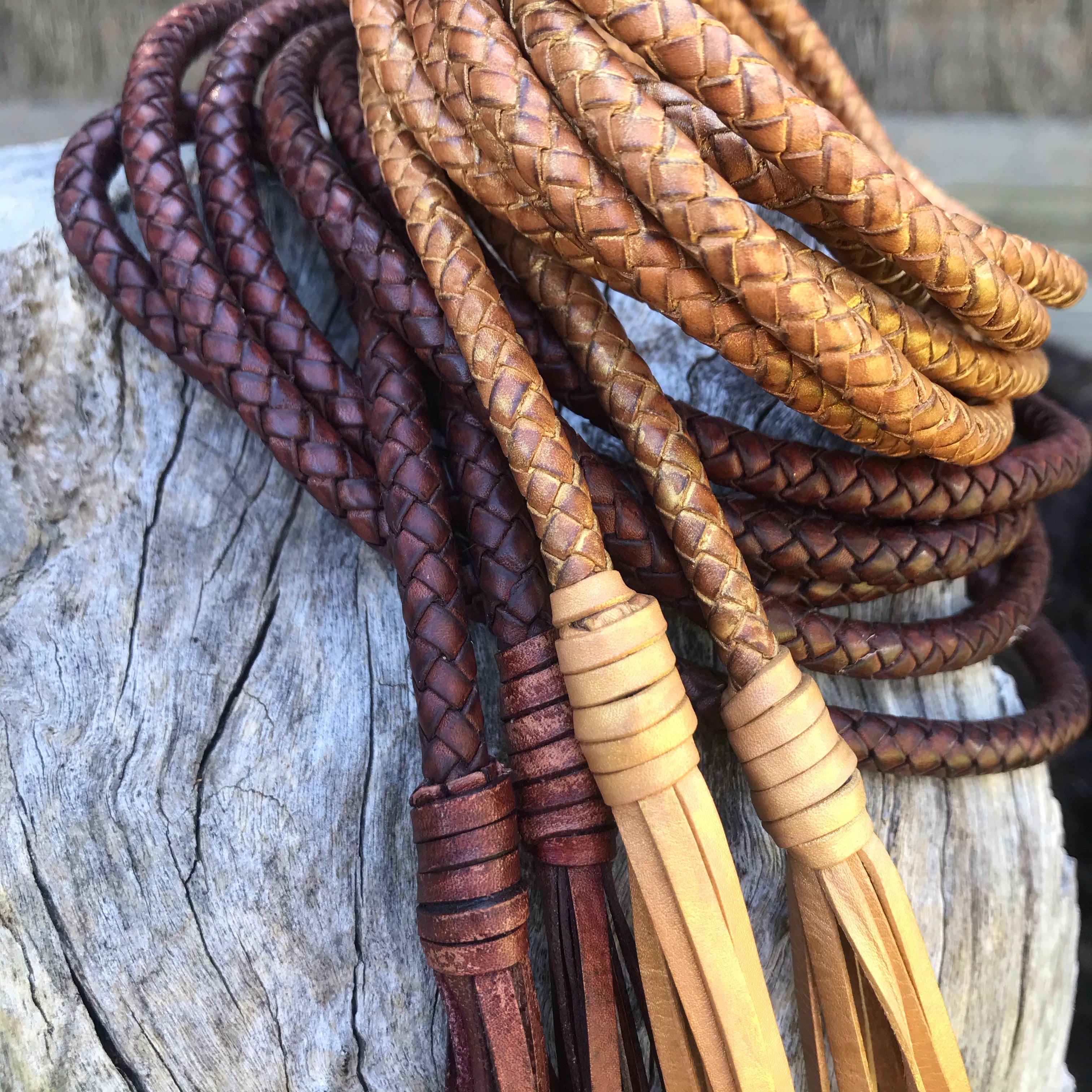 Daffi WHIPP in Mahogany