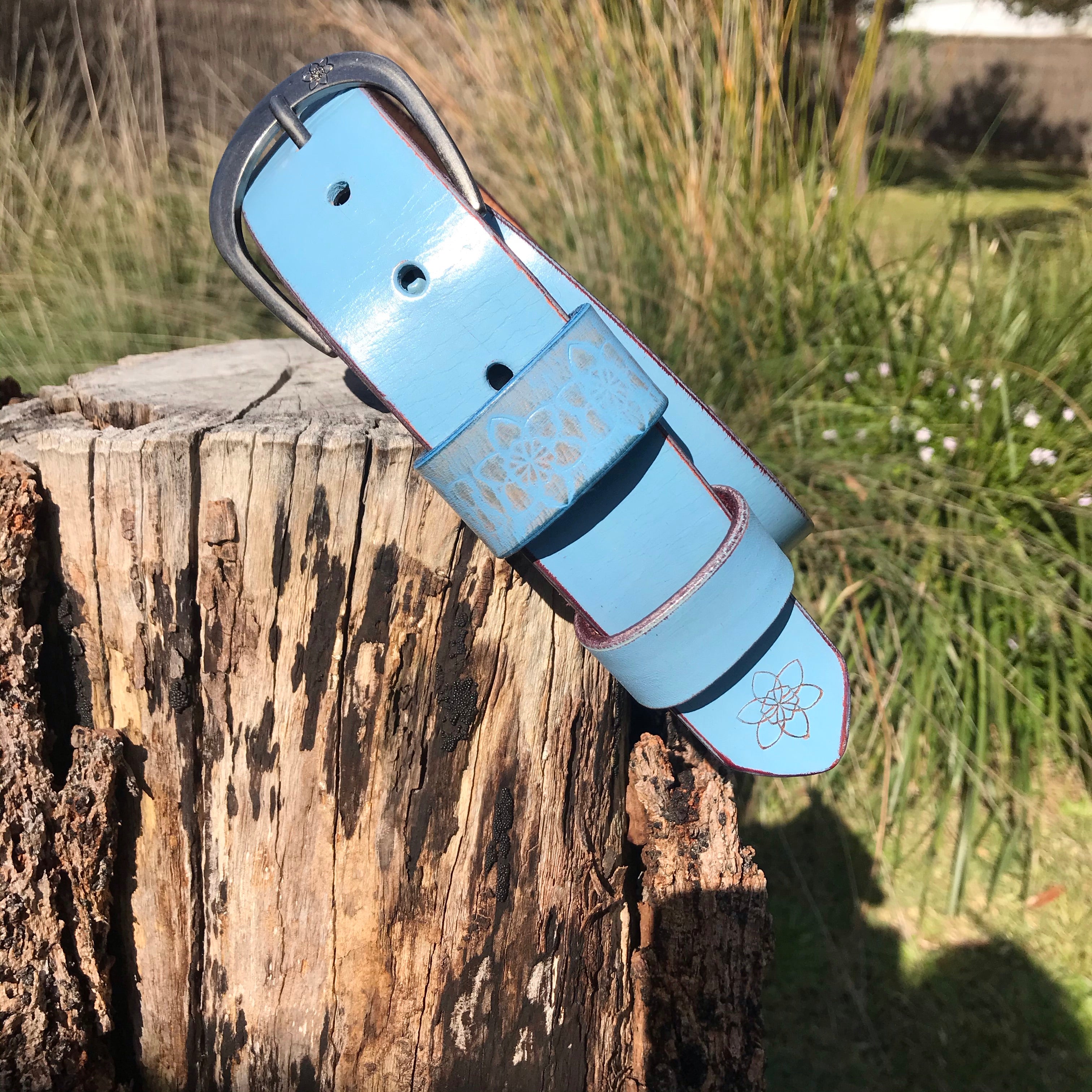 Distressed Leather 'Funki'  Belt in Cornflower