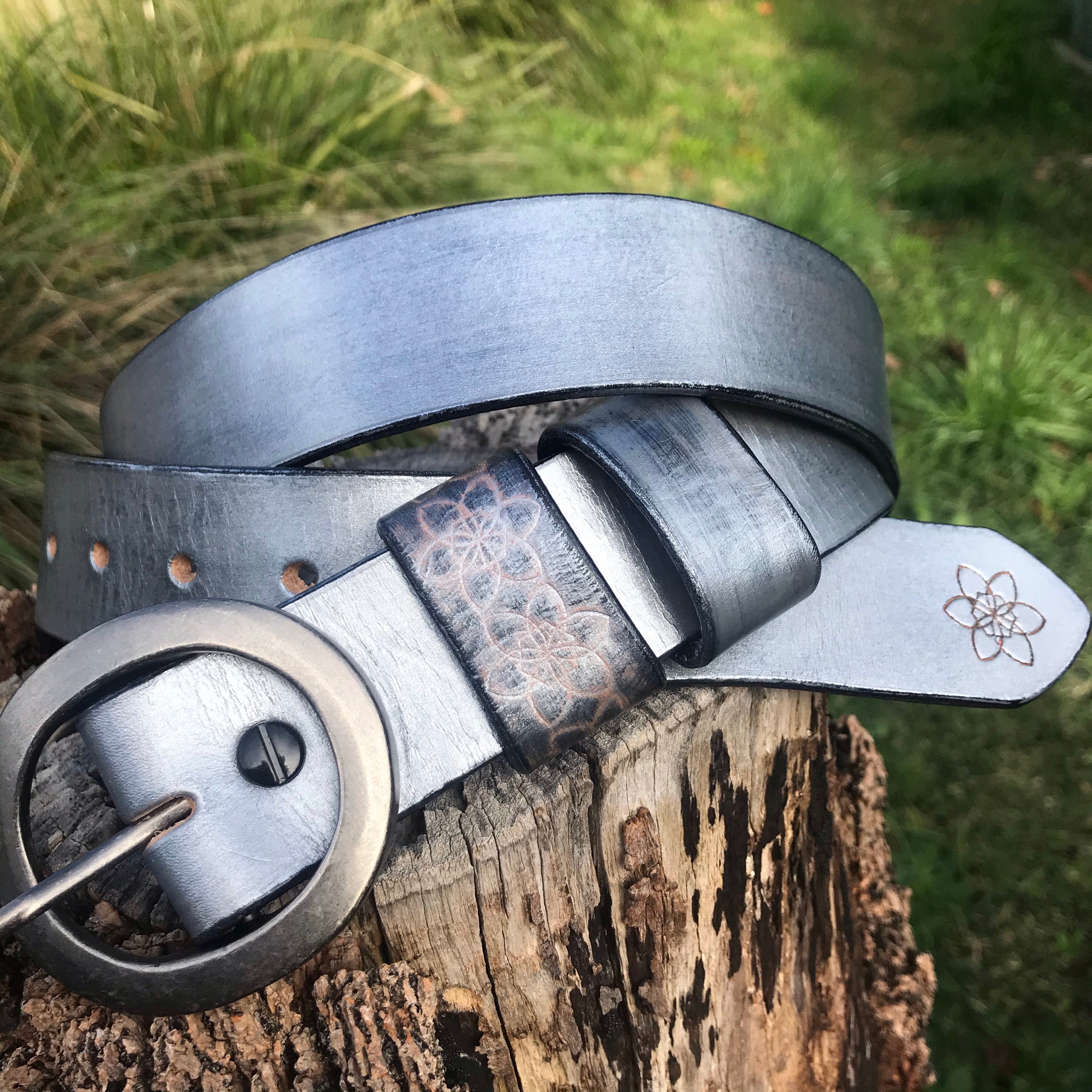 Distressed Leather SILVER  'Funki'  Belt