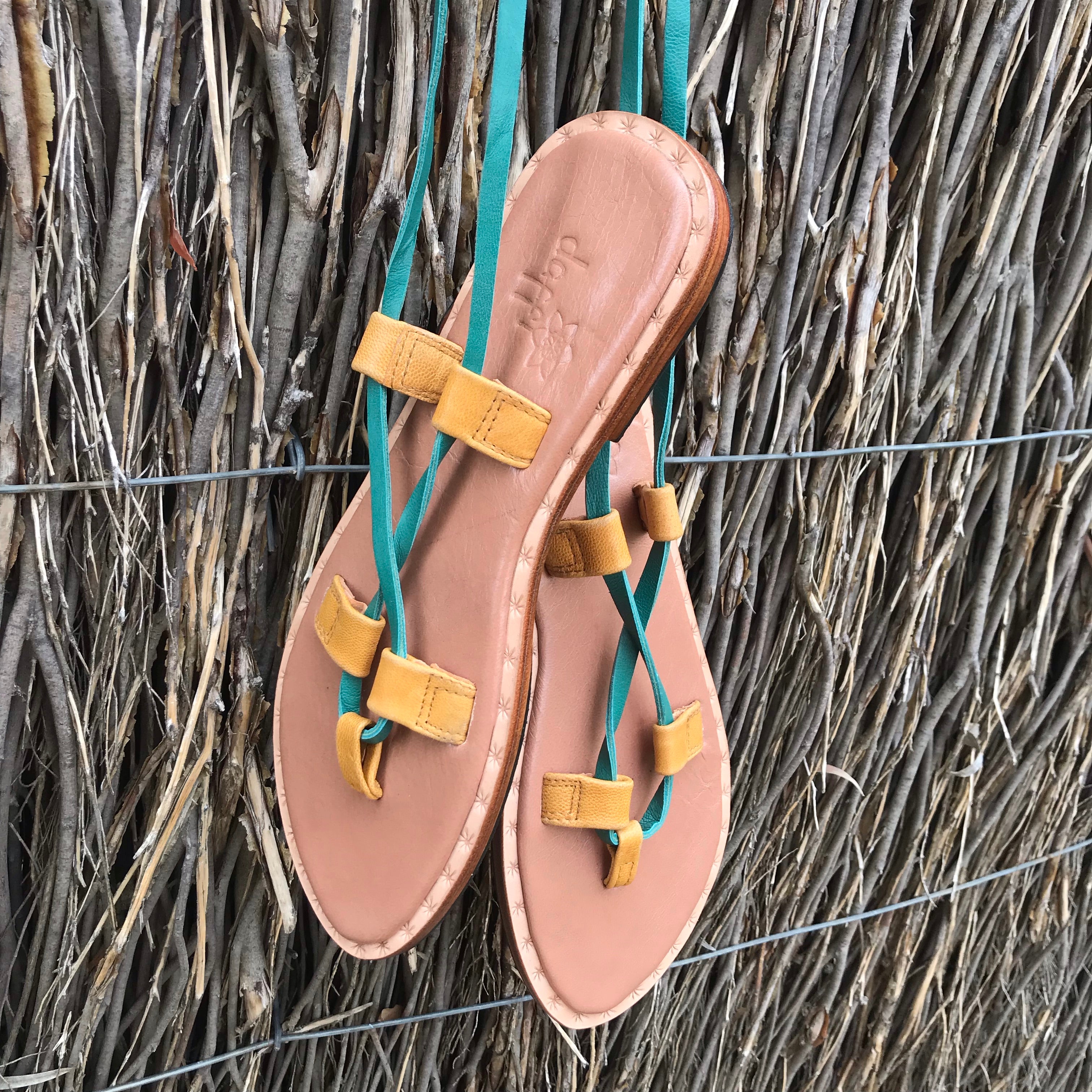 Strappi Leather Thongs