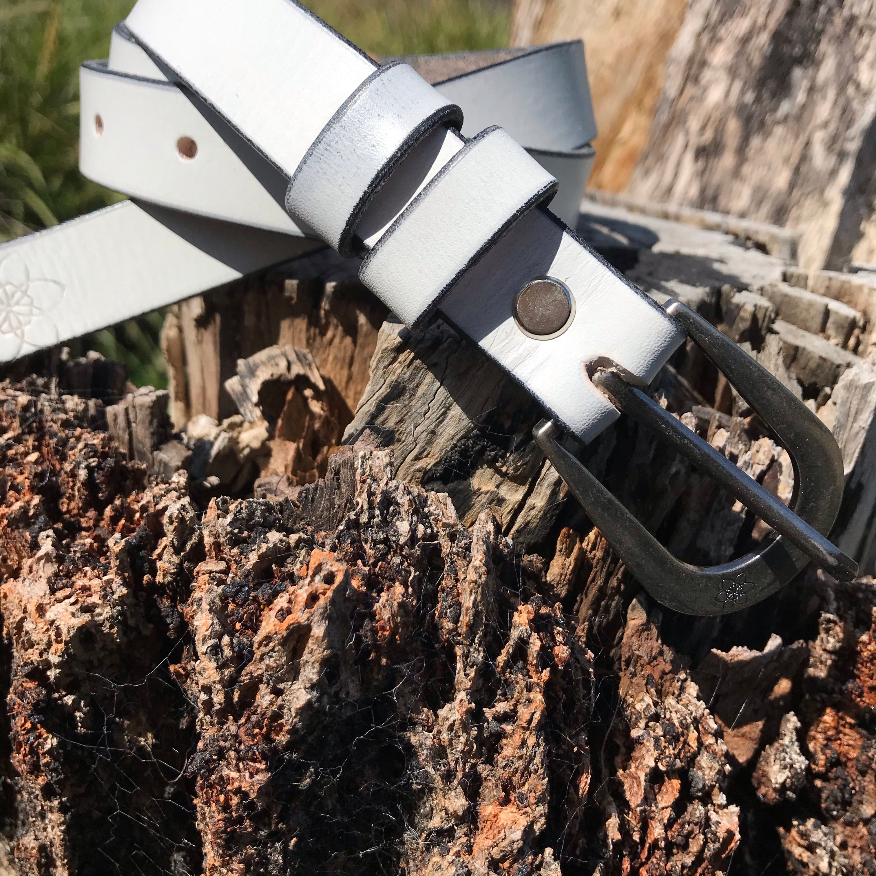 Boho Vintage Style' Slinki' Belt in White