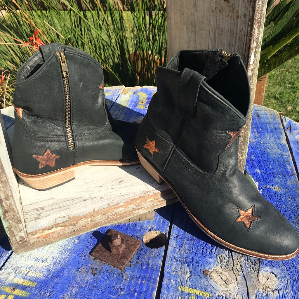 'FunkStar' Black Boots with Orange Sparkle Stars